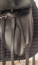 17.5" adj Black Fairfax Classic Cupped Flap Dressage Saddle - Image 4