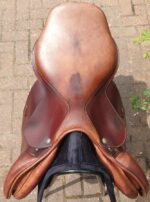 17.5" Medium Tan and Brown Equipe Evolution Jump Saddle - Image 2